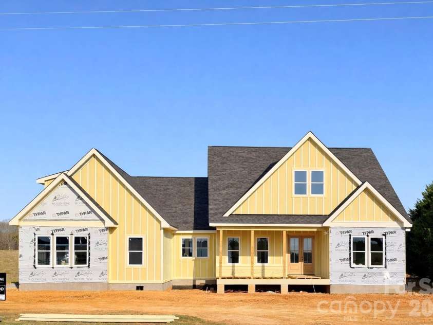 395 New Salem Road, Statesville, NC 28625.  MLS# CAR4337480, YatesRealty ID 3209. 