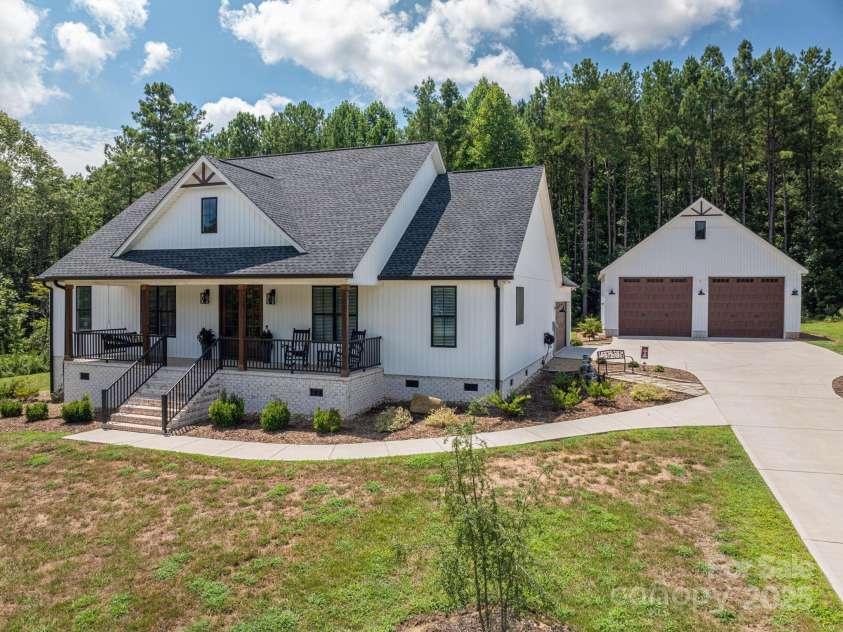 5182 Star Magnolia Court, Clover, SC 29710.  MLS# CAR4286650, YatesRealty ID 32090. 