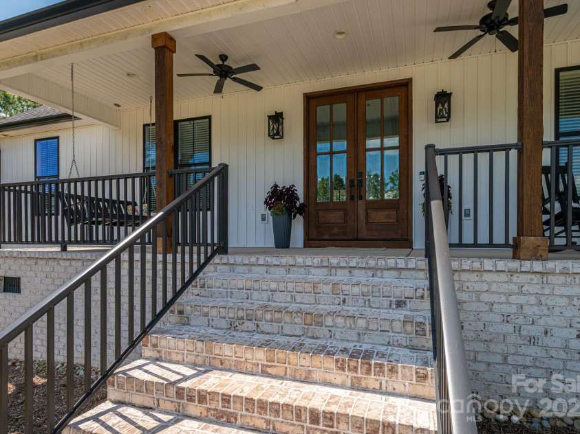 5182 Star Magnolia Court, Clover, SC 29710.  MLS# CAR4286650, YatesRealty ID 32090. 