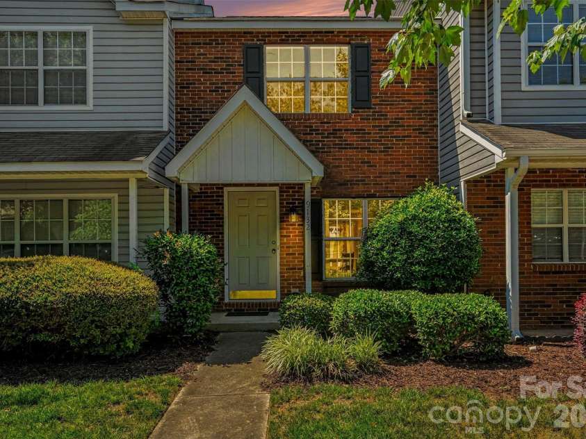 9132 Charminster Court, Charlotte, NC 28269.  MLS# CAR4394963, YatesRealty ID 32090. 