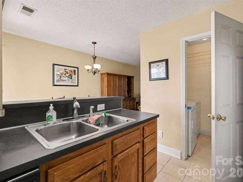 9132 Charminster Court, Charlotte, NC 28269.  MLS# CAR4394963, YatesRealty ID 32090. 