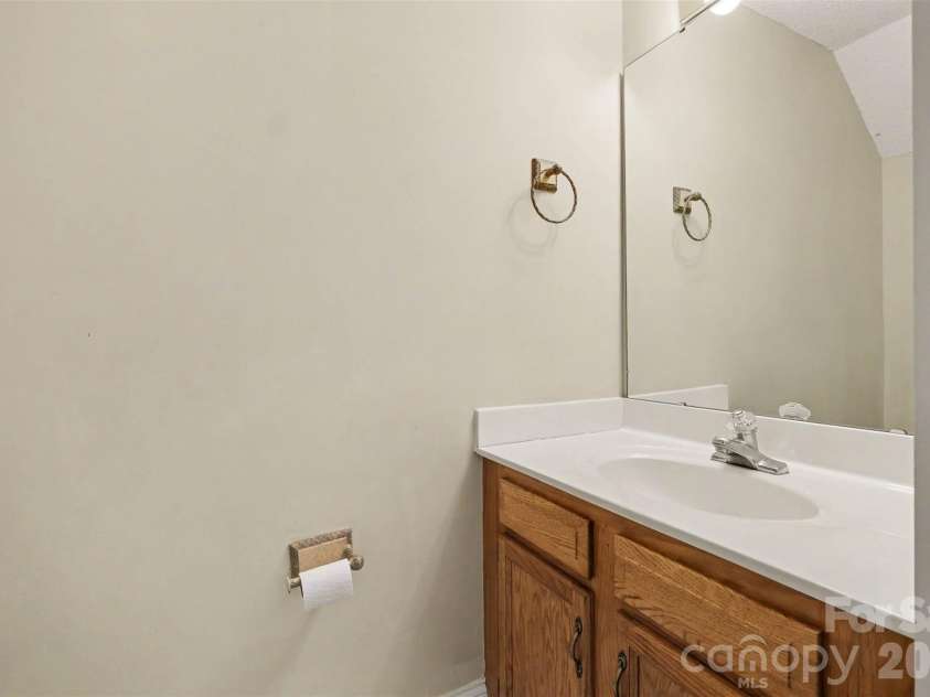 9132 Charminster Court, Charlotte, NC 28269.  MLS# CAR4394963, YatesRealty ID 32090. 