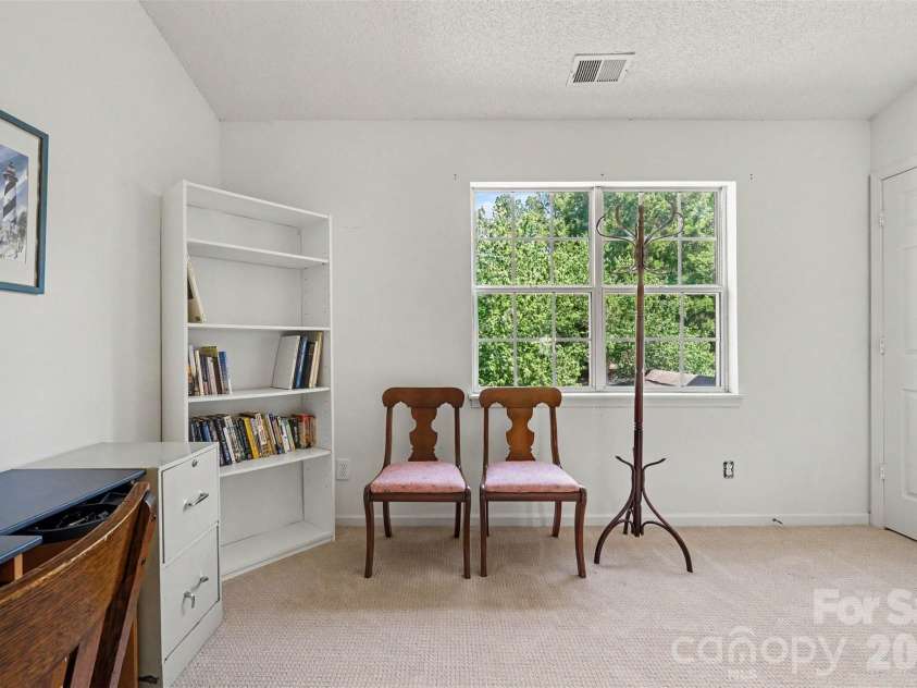 9132 Charminster Court, Charlotte, NC 28269.  MLS# CAR4394963, YatesRealty ID 32090. 