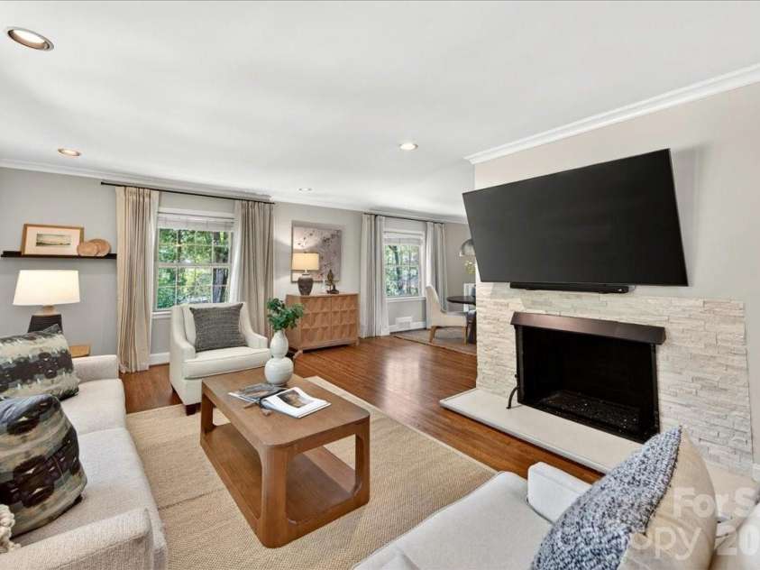 5451 Addison Drive, Charlotte, NC 28211.  MLS# CAR4391782, YatesRealty ID 32091. Living Room