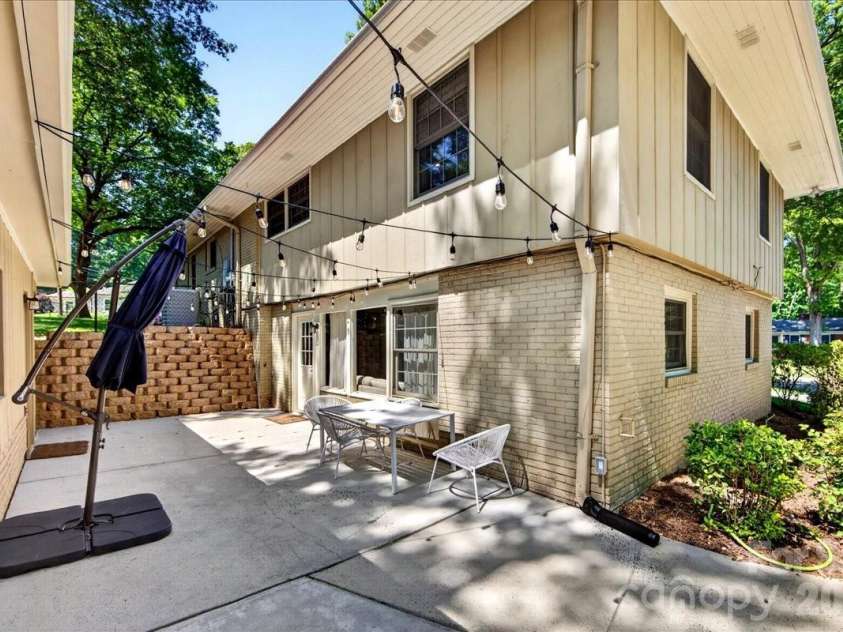 5451 Addison Drive, Charlotte, NC 28211.  MLS# CAR4391782, YatesRealty ID 32091. Patio