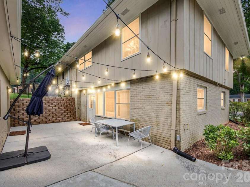 5451 Addison Drive, Charlotte, NC 28211.  MLS# CAR4391782, YatesRealty ID 32091. Patio