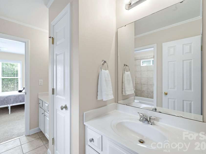 16408 Sutters Run Lane, Huntersville, NC 28078.  MLS# CAR4374635, YatesRealty ID 32092. 