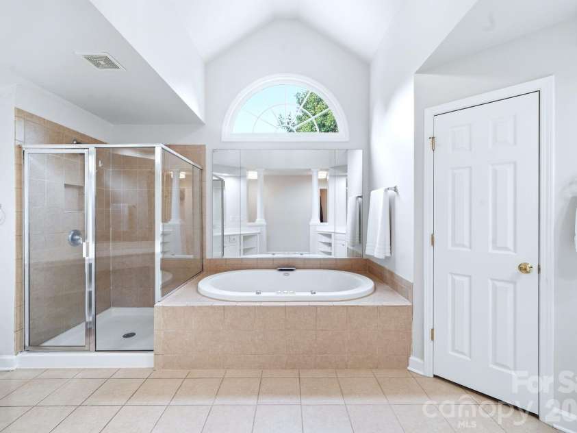 16408 Sutters Run Lane, Huntersville, NC 28078.  MLS# CAR4374635, YatesRealty ID 32092. 