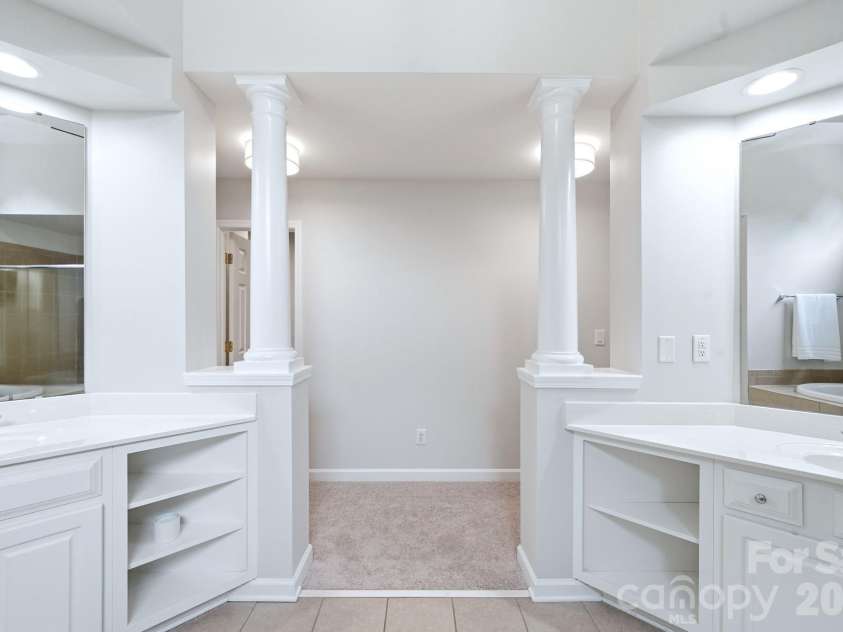 16408 Sutters Run Lane, Huntersville, NC 28078.  MLS# CAR4374635, YatesRealty ID 32092. 