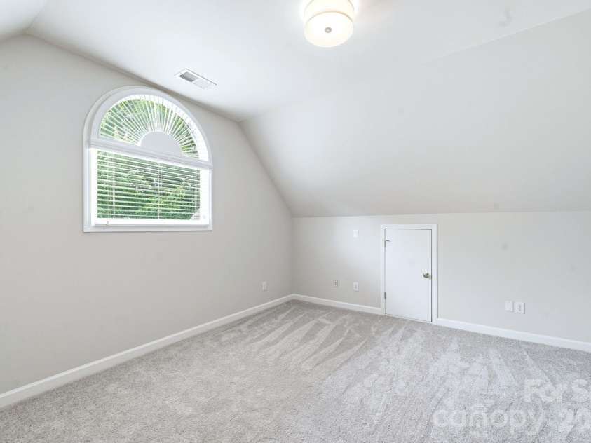 16408 Sutters Run Lane, Huntersville, NC 28078.  MLS# CAR4374635, YatesRealty ID 32092. 