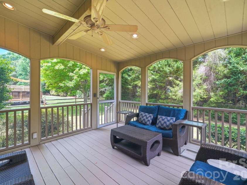 16408 Sutters Run Lane, Huntersville, NC 28078.  MLS# CAR4374635, YatesRealty ID 32092. 