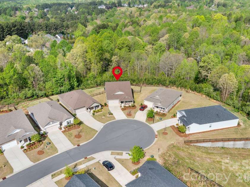 1909 Lotus Lane, Denver, NC 28037.  MLS# CAR4361345, YatesRealty ID 32093. 