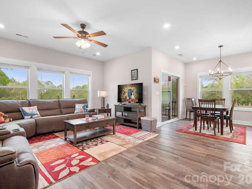 1909 Lotus Lane, Denver, NC 28037.  MLS# CAR4361345, YatesRealty ID 32093. 