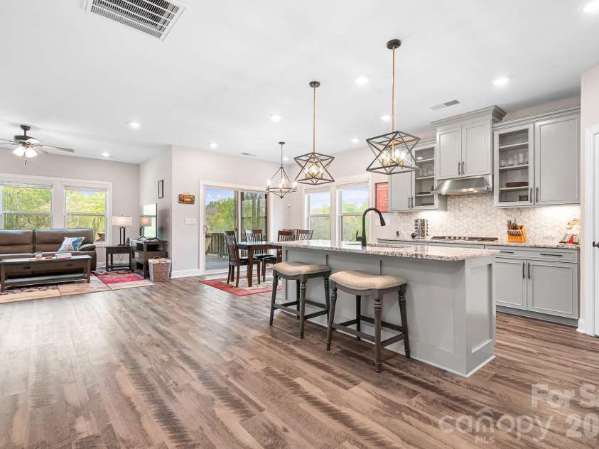 1909 Lotus Lane, Denver, NC 28037.  MLS# CAR4361345, YatesRealty ID 32093. 