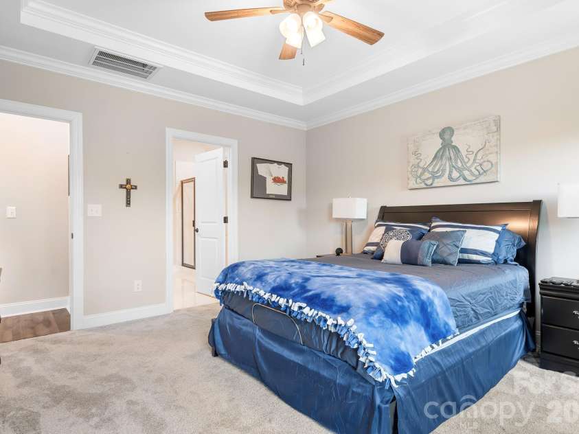 1909 Lotus Lane, Denver, NC 28037.  MLS# CAR4361345, YatesRealty ID 32093. 