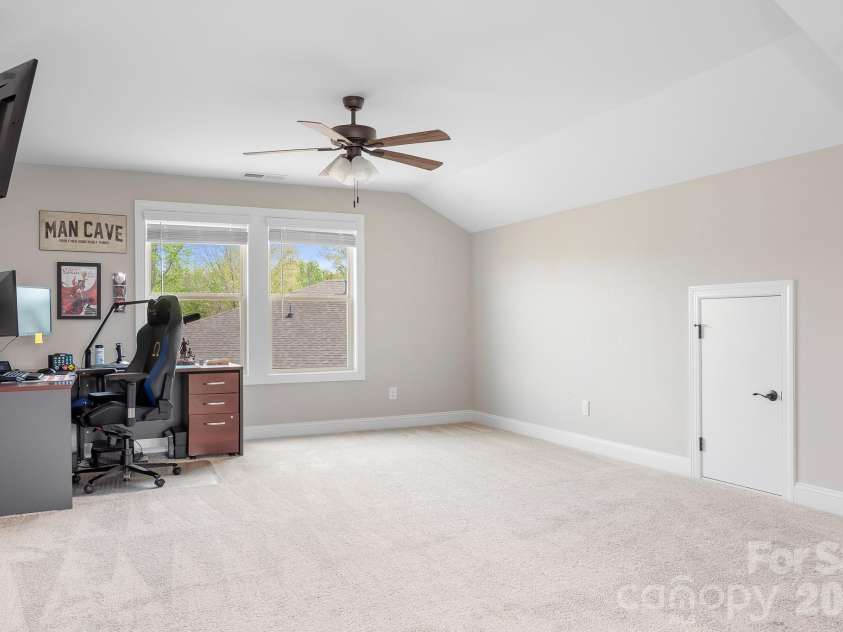 1909 Lotus Lane, Denver, NC 28037.  MLS# CAR4361345, YatesRealty ID 32093. 