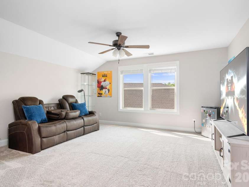 1909 Lotus Lane, Denver, NC 28037.  MLS# CAR4361345, YatesRealty ID 32093. 