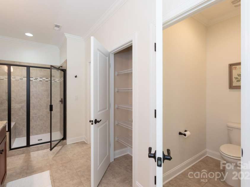 5002 Looking Glass Trail, Denver, NC 28037.  MLS# CAR4309059, YatesRealty ID 32093. 