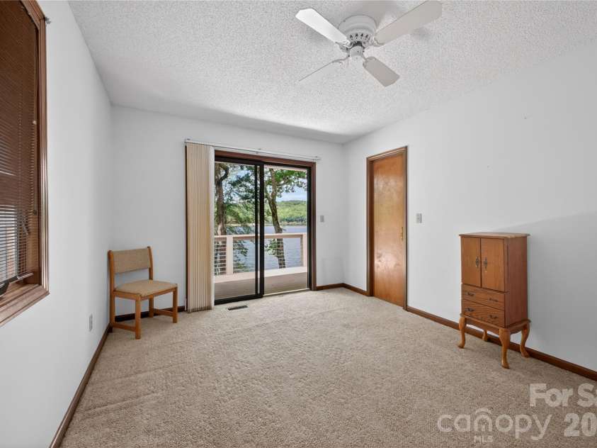 118 Gagama Court, Brevard, NC 28712.  MLS# CAR4369667, YatesRealty ID 32094. 2nd bedroom