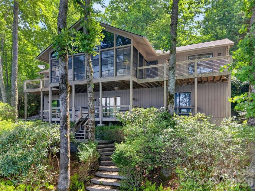 118 Gagama Court, Brevard, NC 28712.  MLS# CAR4369667, YatesRealty ID 32094. House 2