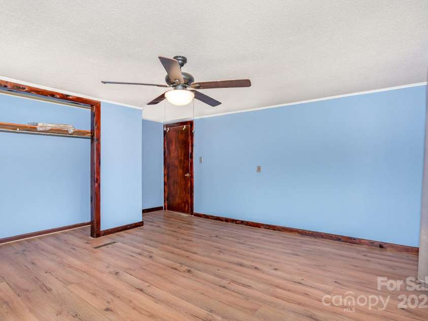 439 Neisler Road, Concord, NC 28025.  MLS# CAR4271277, YatesRealty ID 32095. 