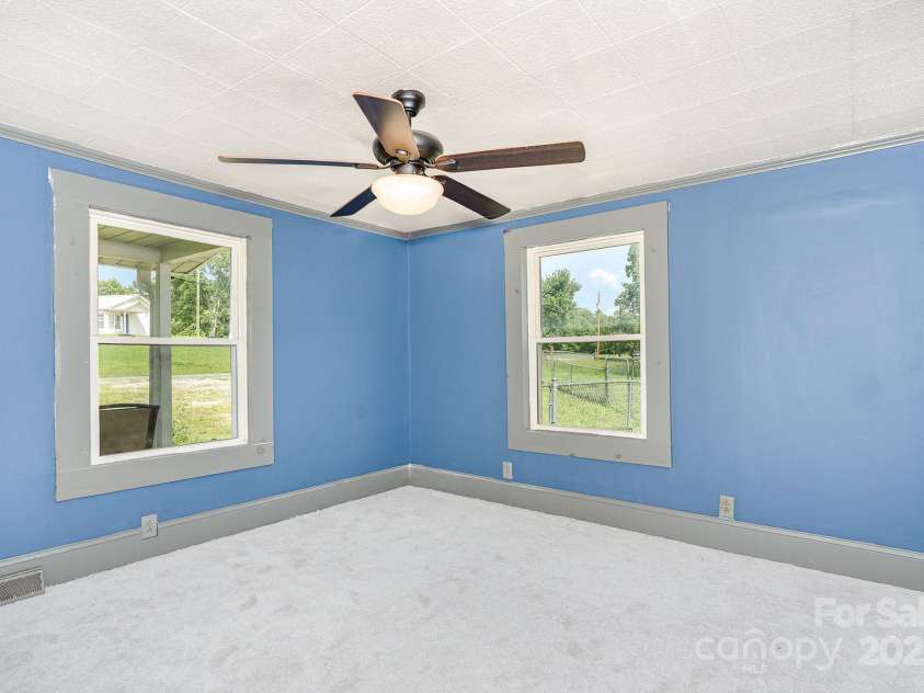 439 Neisler Road, Concord, NC 28025.  MLS# CAR4271277, YatesRealty ID 32095. 