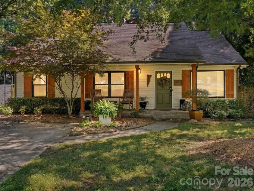 4431 Garris Road, Charlotte, NC 28209.  MLS# CAR4391695, YatesRealty ID 32095. 