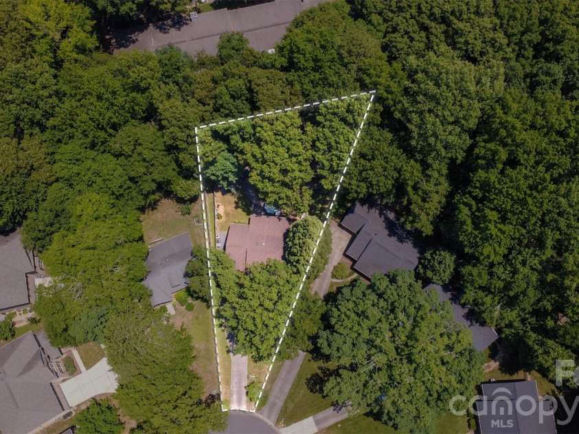 4431 Garris Road, Charlotte, NC 28209.  MLS# CAR4391695, YatesRealty ID 32095. 