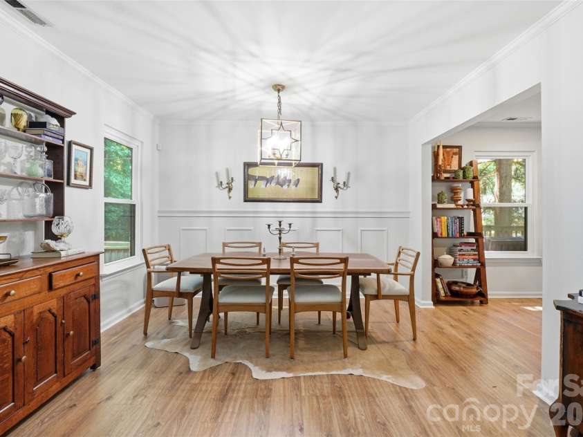 4431 Garris Road, Charlotte, NC 28209.  MLS# CAR4391695, YatesRealty ID 32095. 
