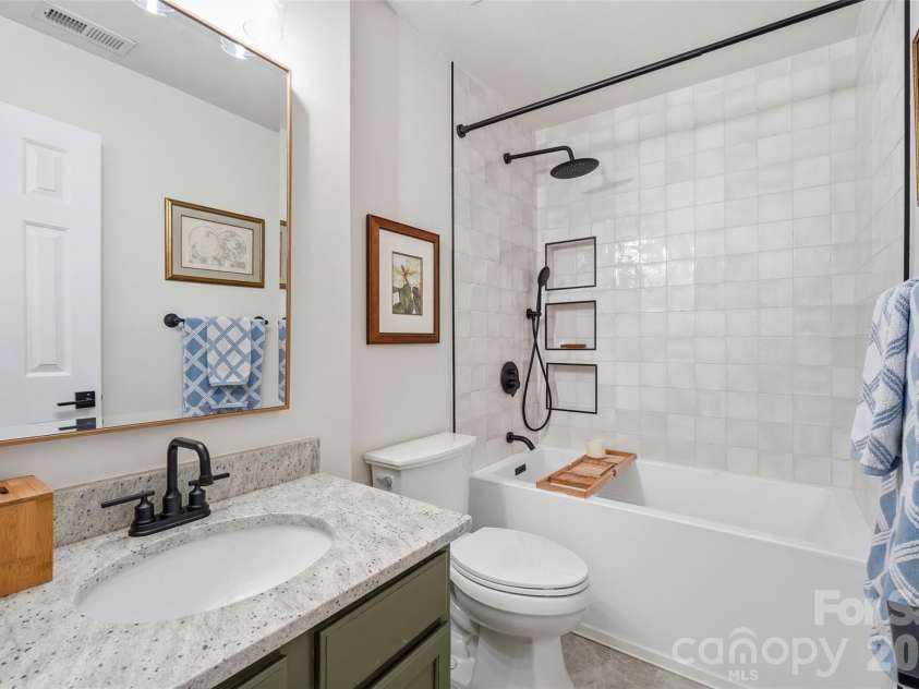 4431 Garris Road, Charlotte, NC 28209.  MLS# CAR4391695, YatesRealty ID 32095. 