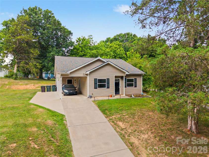 309 James Street, Gastonia, NC 28052.  MLS# CAR4395558, YatesRealty ID 32096. 