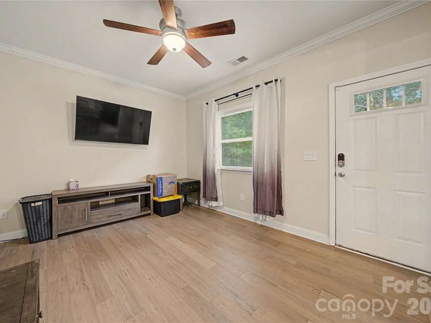 309 James Street, Gastonia, NC 28052.  MLS# CAR4395558, YatesRealty ID 32096. 