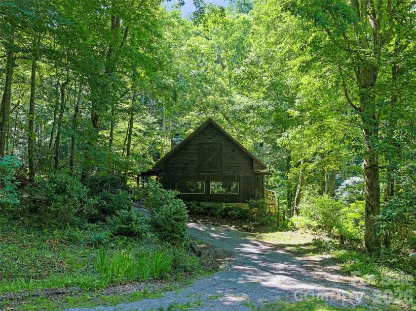 552 Fork Road, Burnsville, NC 28714.  MLS# CAR4395564, YatesRealty ID 32097. 