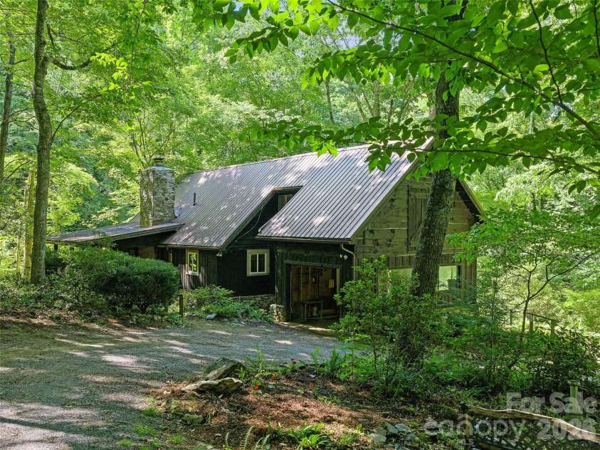 552 Fork Road, Burnsville, NC 28714.  MLS# CAR4395564, YatesRealty ID 32097. 