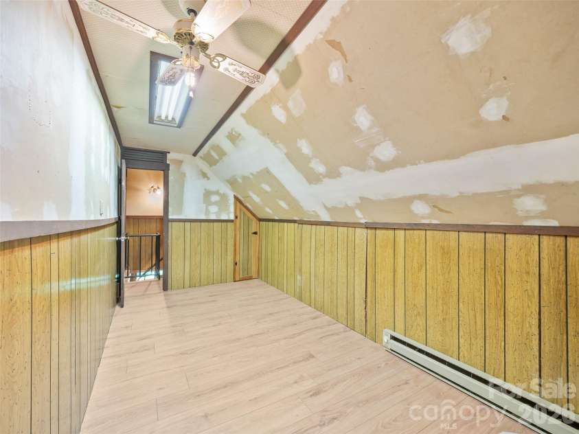 552 Fork Road, Burnsville, NC 28714.  MLS# CAR4395564, YatesRealty ID 32097. Flexible Space Room 