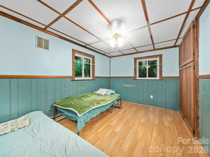 552 Fork Road, Burnsville, NC 28714.  MLS# CAR4395564, YatesRealty ID 32097. Primary bedroom on main level 