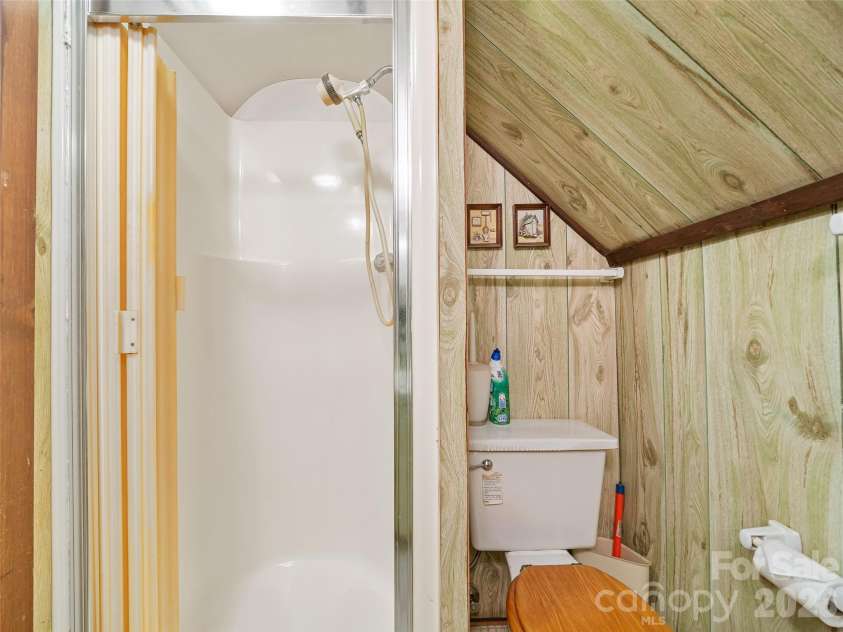 552 Fork Road, Burnsville, NC 28714.  MLS# CAR4395564, YatesRealty ID 32097. Walk in stand up Shower 