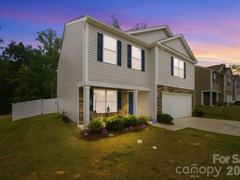 2307 Meadow Stream Drive, Sherrills Ford, NC 28673.  MLS# CAR4389090, YatesRealty ID 32098. 