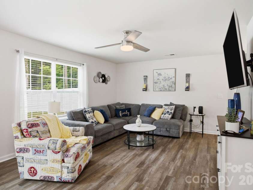 2307 Meadow Stream Drive, Sherrills Ford, NC 28673.  MLS# CAR4389090, YatesRealty ID 32098. 