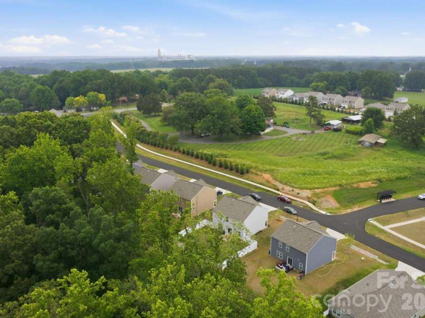 2307 Meadow Stream Drive, Sherrills Ford, NC 28673.  MLS# CAR4389090, YatesRealty ID 32098. 