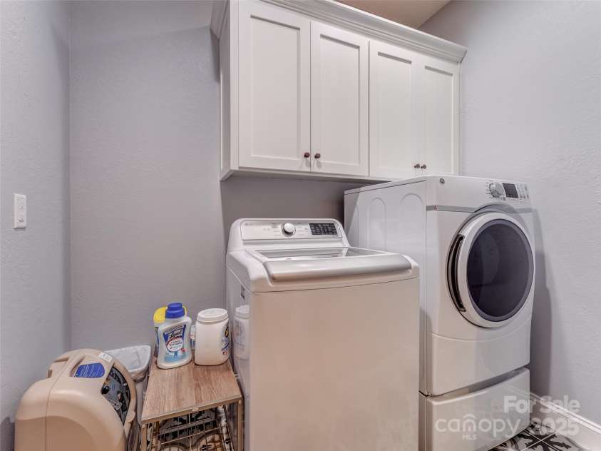 249 Tsisqua Circle, Brevard, NC 28712.  MLS# CAR4284324, YatesRealty ID 32098. 