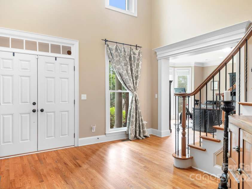 14138 Timbergreen Drive, Huntersville, NC 28078.  MLS# CAR4277542, YatesRealty ID 32099. Grande front entrance