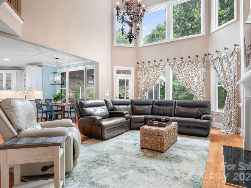 14138 Timbergreen Drive, Huntersville, NC 28078.  MLS# CAR4277542, YatesRealty ID 32099. New windows 2022 great room, back of house and front of house