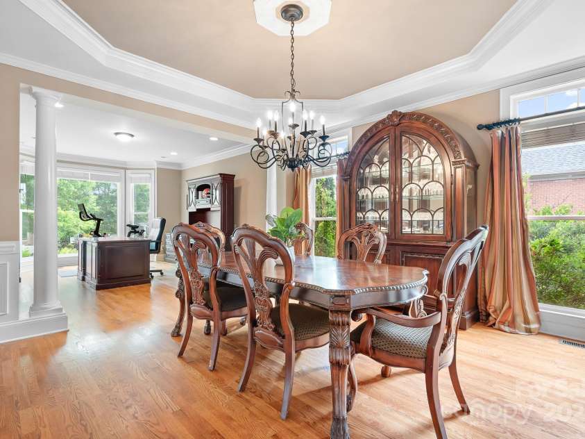 14138 Timbergreen Drive, Huntersville, NC 28078.  MLS# CAR4277542, YatesRealty ID 32099. Spacious formal dining