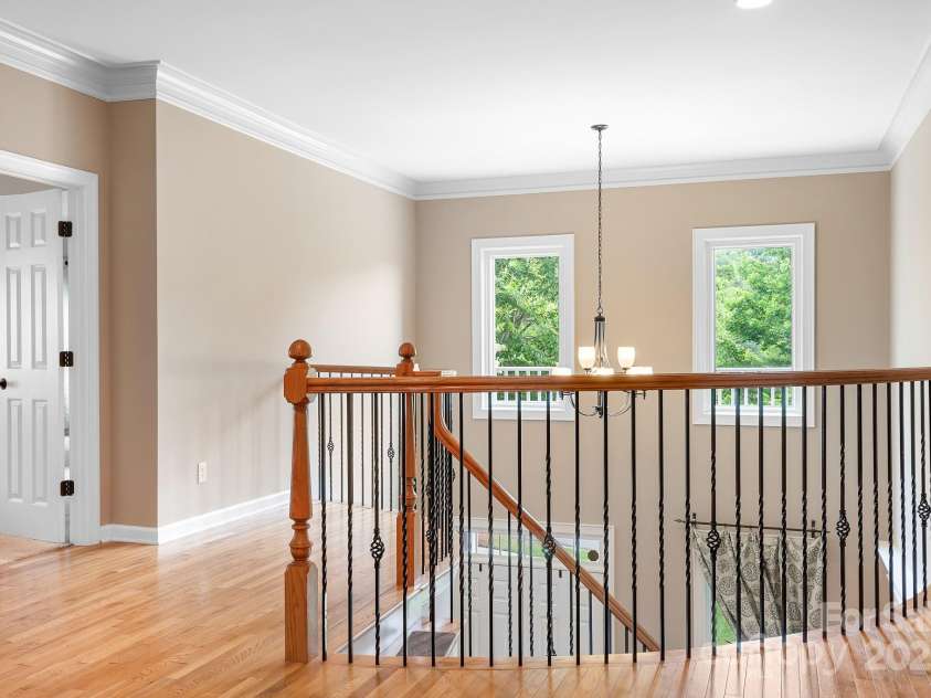 14138 Timbergreen Drive, Huntersville, NC 28078.  MLS# CAR4277542, YatesRealty ID 32099. Upstairs landing