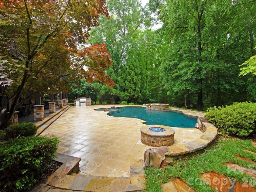 1616 Lookout Circle, Waxhaw, NC 28173.  MLS# CAR4386194, YatesRealty ID 32099. 