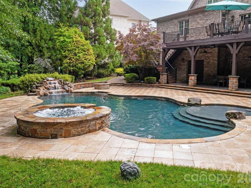 1616 Lookout Circle, Waxhaw, NC 28173.  MLS# CAR4386194, YatesRealty ID 32099. 
