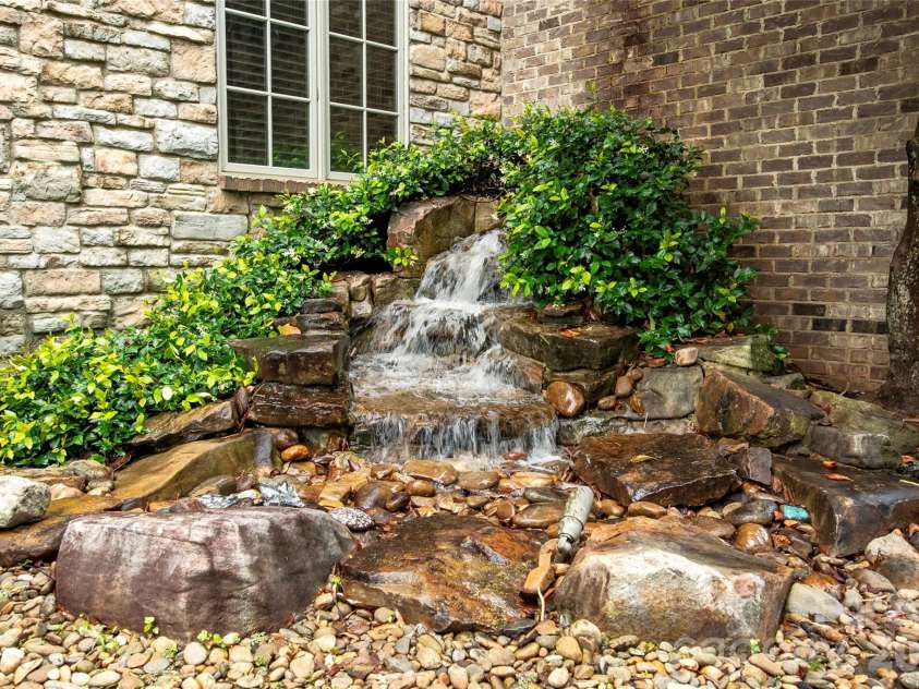 1616 Lookout Circle, Waxhaw, NC 28173.  MLS# CAR4386194, YatesRealty ID 32099. 