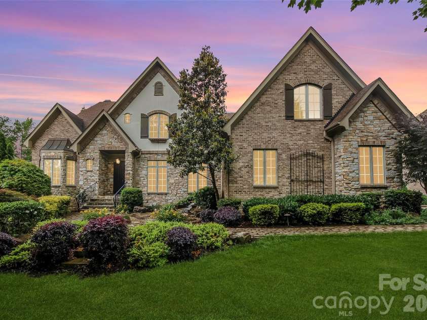 1616 Lookout Circle, Waxhaw, NC 28173.  MLS# CAR4386194, YatesRealty ID 32099. 