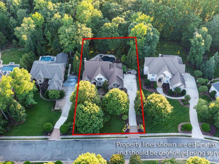 1616 Lookout Circle, Waxhaw, NC 28173.  MLS# CAR4386194, YatesRealty ID 32099. 
